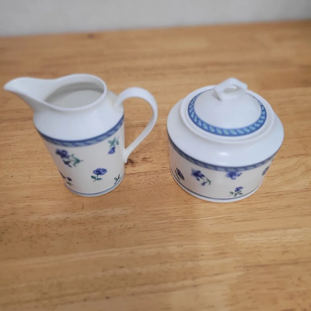 Draft Mikasa Blue Medley HK243 Creamer & Sugar Bowl Set w/‎ Lid